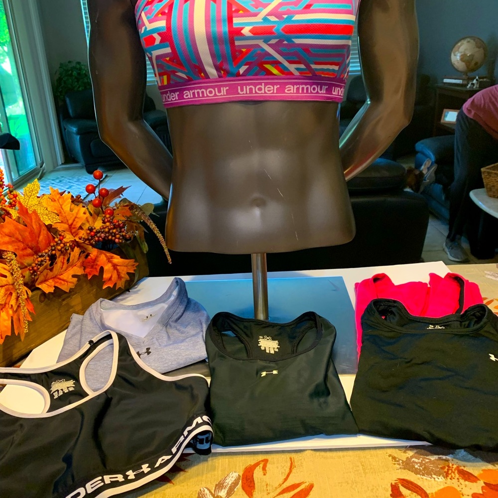 Under Armour tops - 2 sports bras, 3 exercise tops, 1 v-neck tank - all Size M